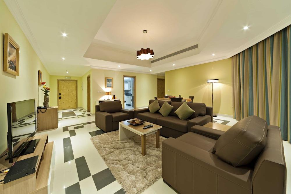 Magnum Hotel & Suites West Bay Ad Dawhah Esterno foto