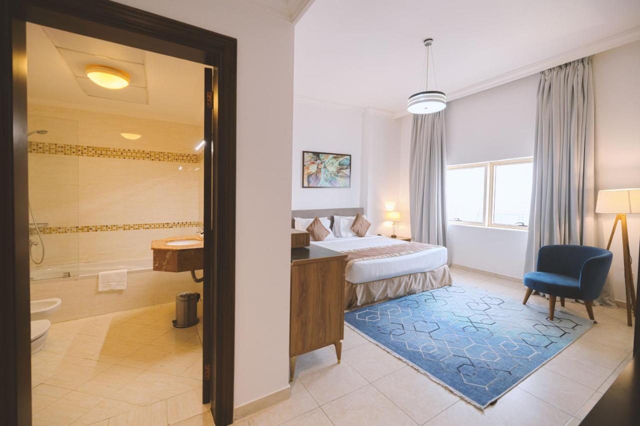Magnum Hotel & Suites West Bay Ad Dawhah Esterno foto